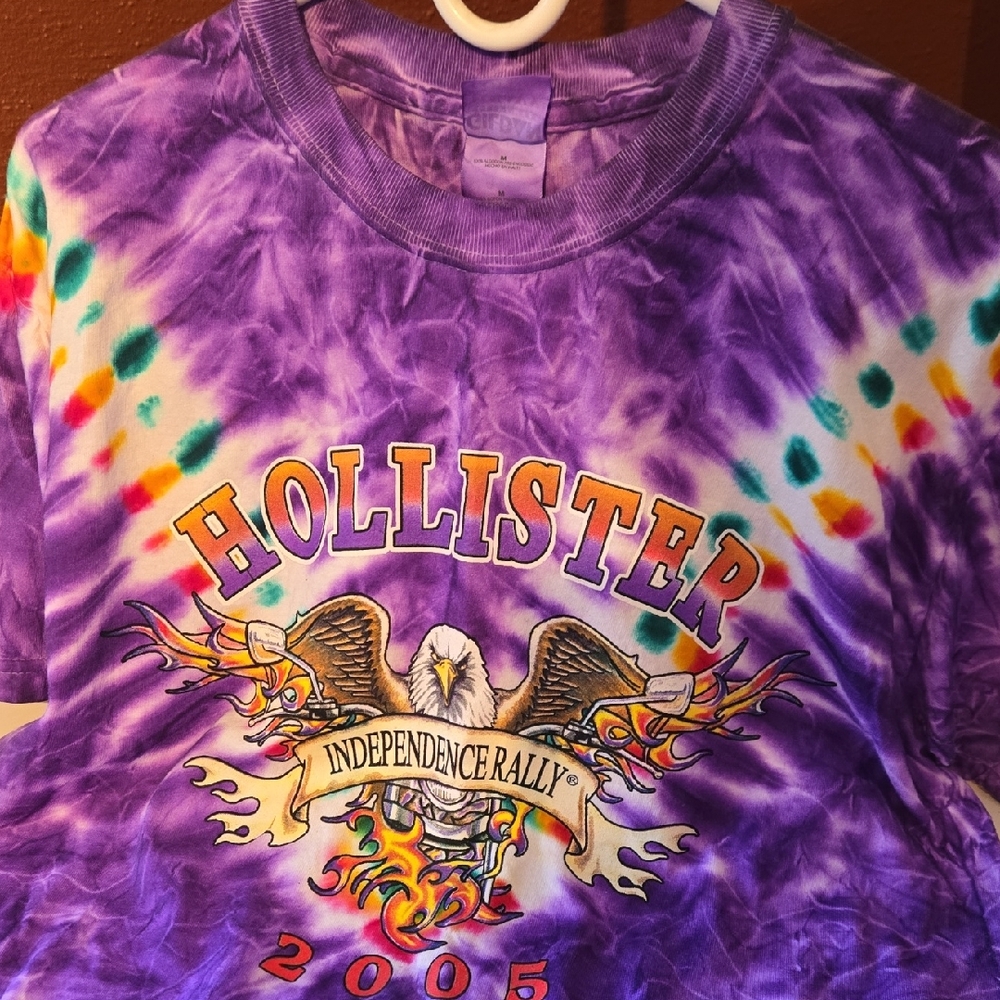 Hollister Mens Purple Tie-Dye Tee with Graphic